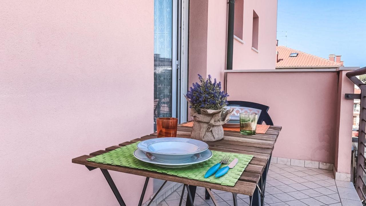 Appartamento Il Poeta - Affitti Brevi Italia Rimini Zewnętrze zdjęcie